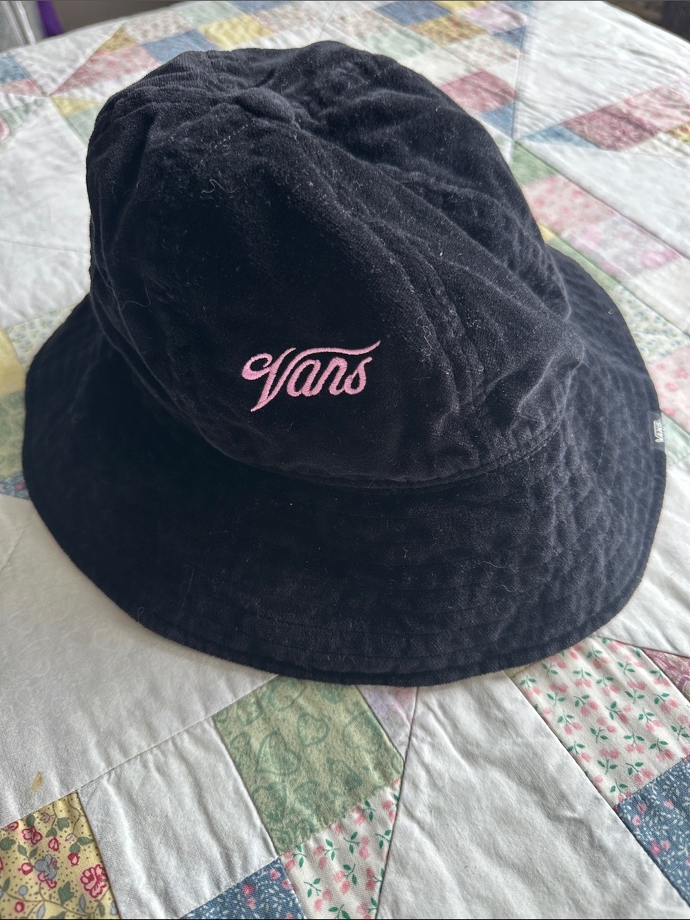 H—Vans Black Bucket Hat with Pink Script Logo